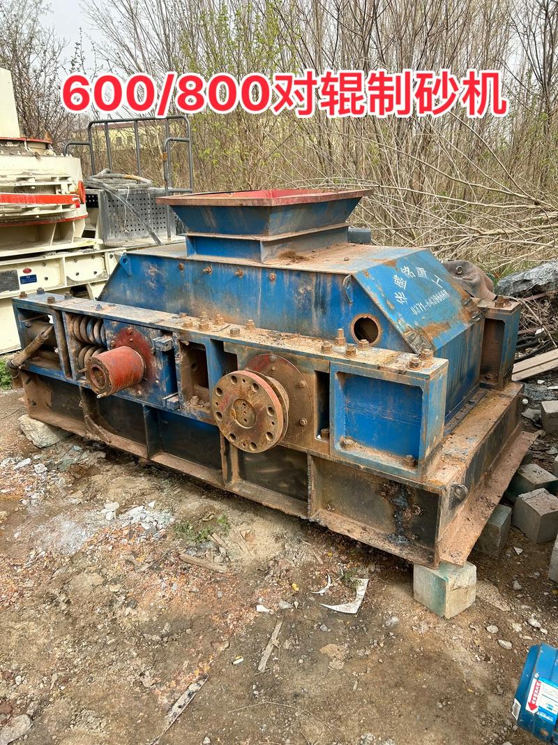 你好!我准备买套二手制砂机,河砂鹅卵石时产300吨,一套大概要多少钱...